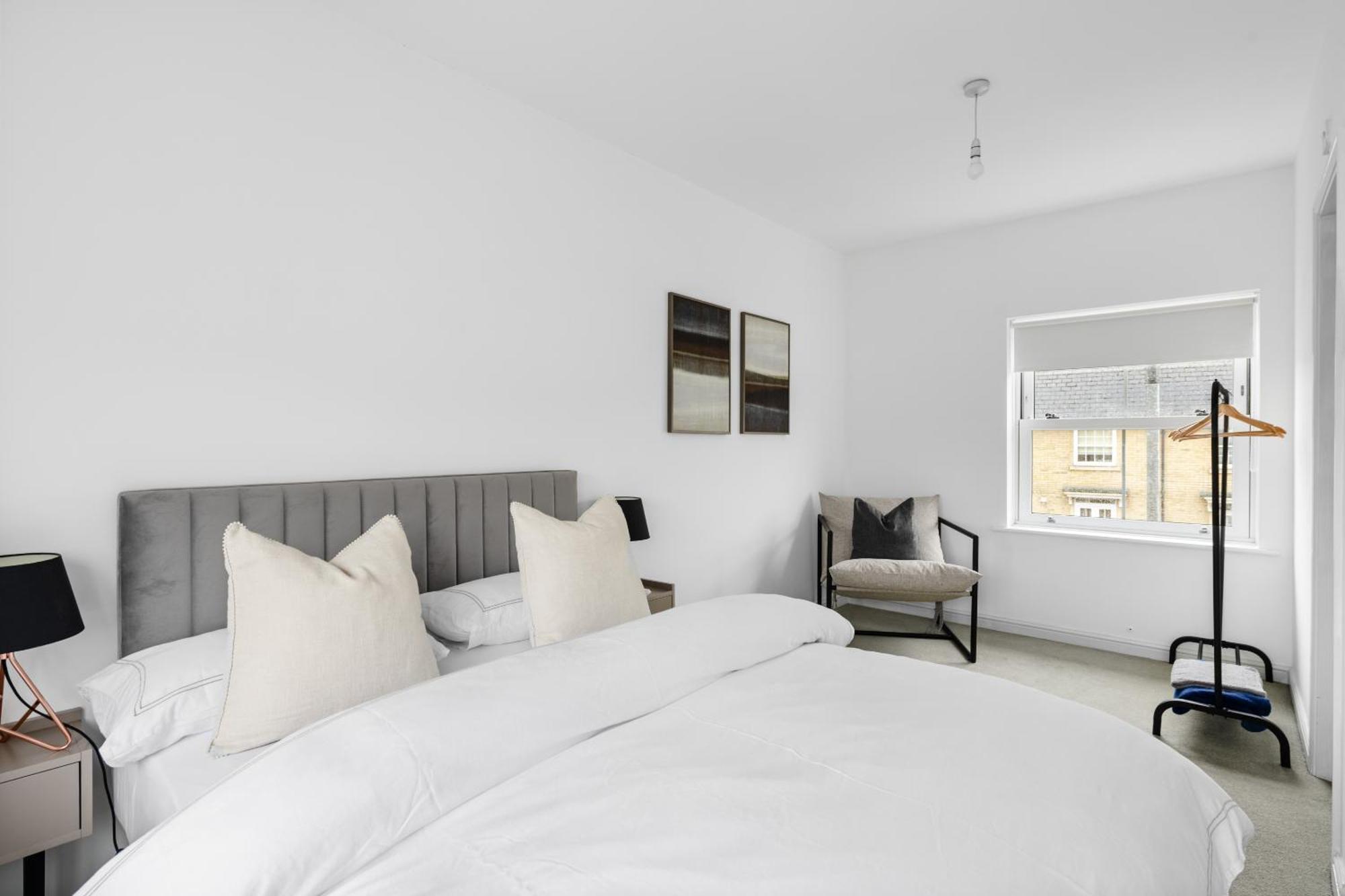 Luxurious 3 Bed House With Free Parking, Close To The Train Station & Town Брейнтрі Екстер'єр фото