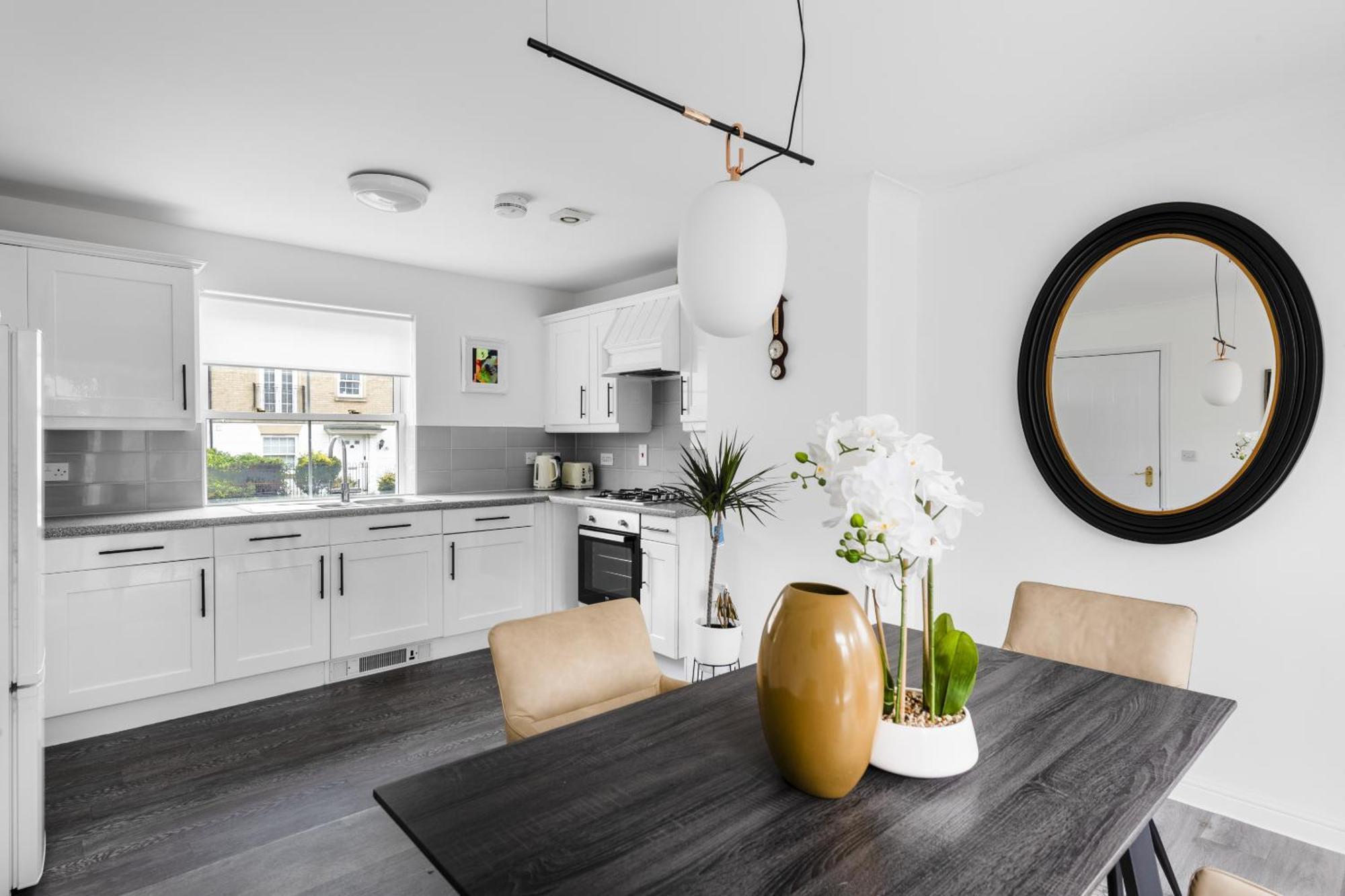 Luxurious 3 Bed House With Free Parking, Close To The Train Station & Town Брейнтрі Екстер'єр фото